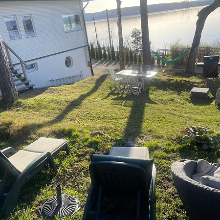 Nice Apartment With1 Bedroom Separate Living Room With A Sofa Bed And A Tiny Kitchen A Bathroom Located In Nordstrand Near By The Sea For 3 Guests With A Garden And Grill 5 Extra Guests With Extra Cost In The Cabin With Sea View Just Outside The Apar Oslo Extérieur photo
