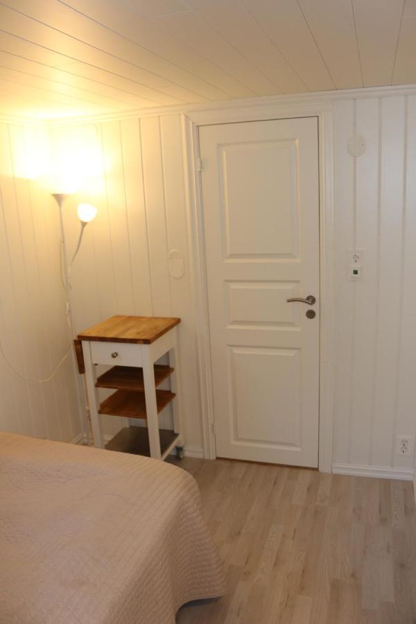 Nice Apartment With1 Bedroom Separate Living Room With A Sofa Bed And A Tiny Kitchen A Bathroom Located In Nordstrand Near By The Sea For 3 Guests With A Garden And Grill 5 Extra Guests With Extra Cost In The Cabin With Sea View Just Outside The Apar Oslo Extérieur photo