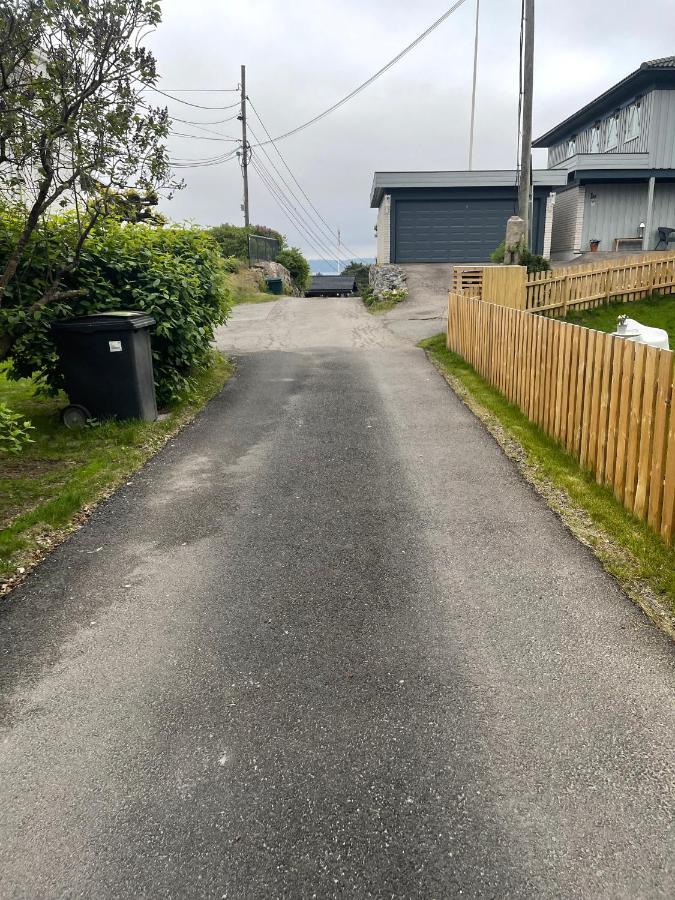 Nice Apartment With1 Bedroom Separate Living Room With A Sofa Bed And A Tiny Kitchen A Bathroom Located In Nordstrand Near By The Sea For 3 Guests With A Garden And Grill 5 Extra Guests With Extra Cost In The Cabin With Sea View Just Outside The Apar Oslo Extérieur photo