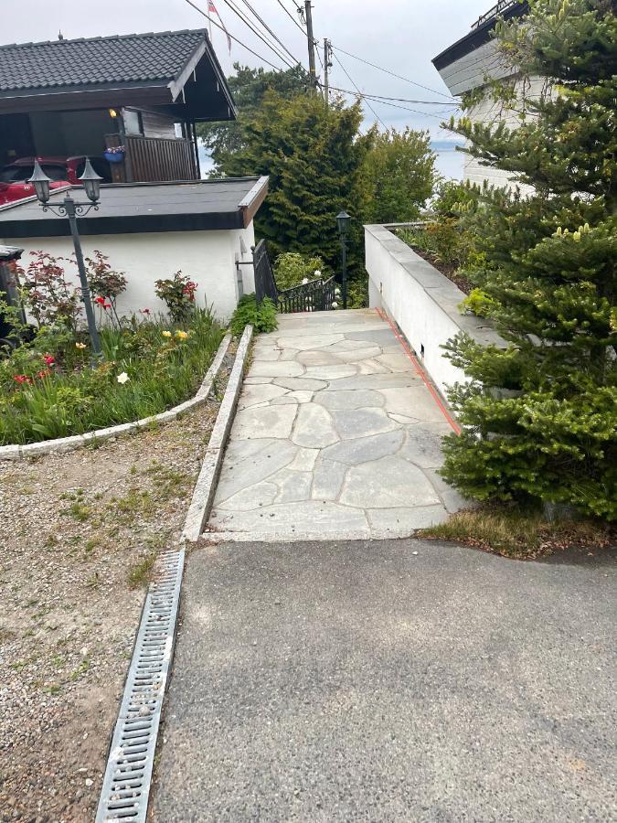 Nice Apartment With1 Bedroom Separate Living Room With A Sofa Bed And A Tiny Kitchen A Bathroom Located In Nordstrand Near By The Sea For 3 Guests With A Garden And Grill 5 Extra Guests With Extra Cost In The Cabin With Sea View Just Outside The Apar Oslo Extérieur photo