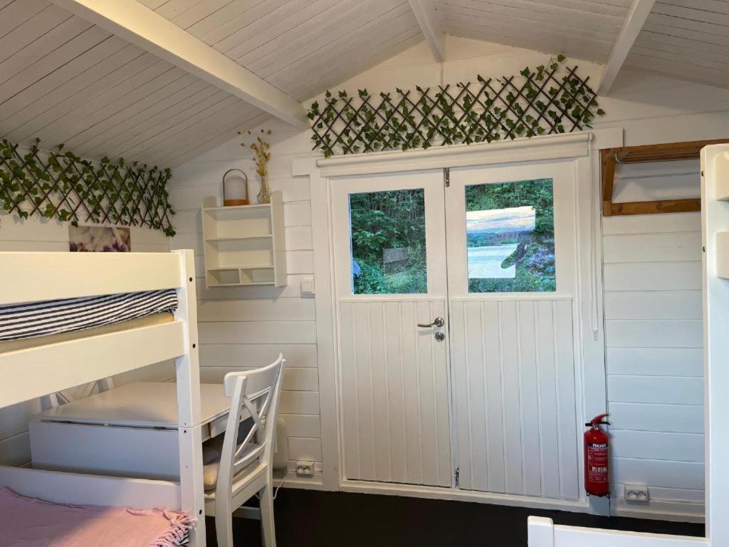 Nice Apartment With1 Bedroom Separate Living Room With A Sofa Bed And A Tiny Kitchen A Bathroom Located In Nordstrand Near By The Sea For 3 Guests With A Garden And Grill 5 Extra Guests With Extra Cost In The Cabin With Sea View Just Outside The Apar Oslo Extérieur photo