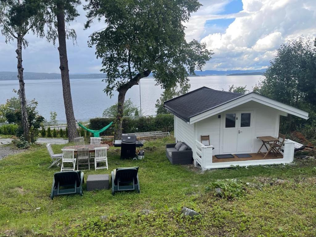 Nice Apartment With1 Bedroom Separate Living Room With A Sofa Bed And A Tiny Kitchen A Bathroom Located In Nordstrand Near By The Sea For 3 Guests With A Garden And Grill 5 Extra Guests With Extra Cost In The Cabin With Sea View Just Outside The Apar Oslo Extérieur photo