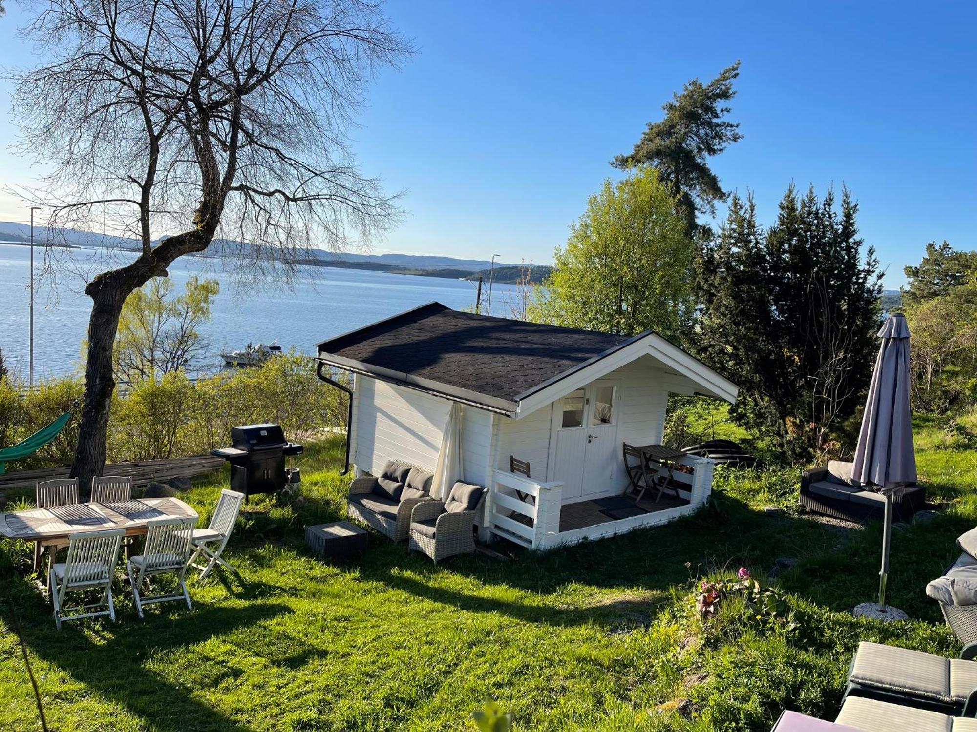 Nice Apartment With1 Bedroom Separate Living Room With A Sofa Bed And A Tiny Kitchen A Bathroom Located In Nordstrand Near By The Sea For 3 Guests With A Garden And Grill 5 Extra Guests With Extra Cost In The Cabin With Sea View Just Outside The Apar Oslo Extérieur photo